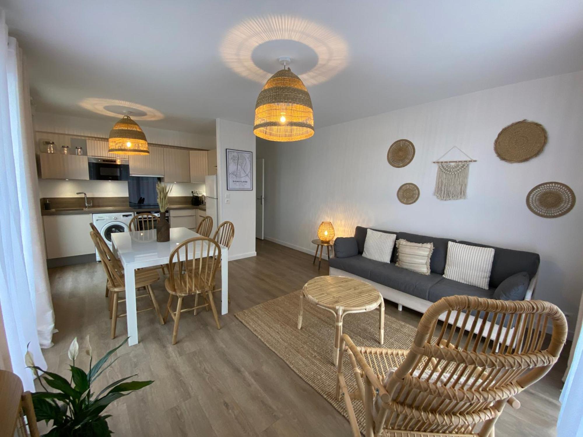 Hakuna Matata 5 Min Parking Apartment